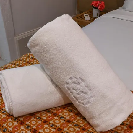 On - Free Parking & Pet Friendly *