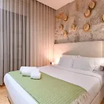 On - Free Parking & Pet Friendly Oporto