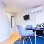 On - Free Parking & Pet Friendly Apartman *