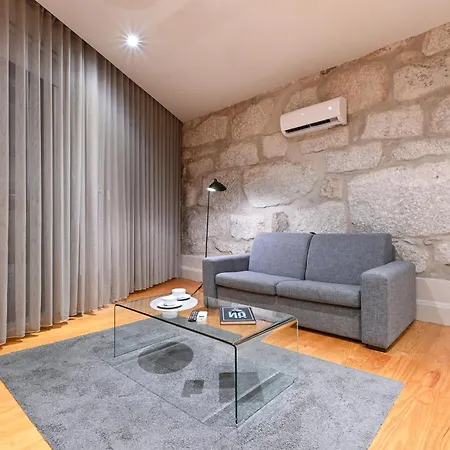 On - Free Parking & Pet Friendly Apartment *