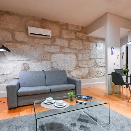 On - Free Parking & Pet Friendly Apartament