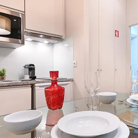 On - Free Parking & Pet Friendly