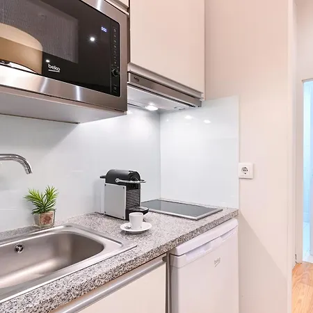 On - Free Parking & Pet Friendly