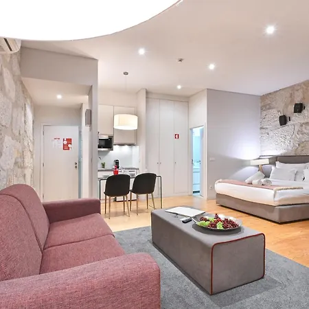 On - Free Parking & Pet Friendly Oporto