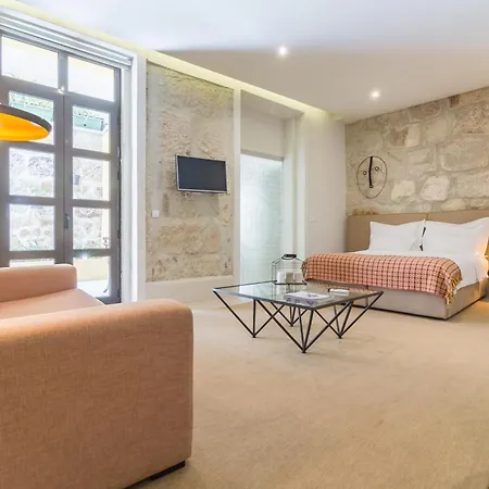 On - Free Parking & Pet Friendly Oporto