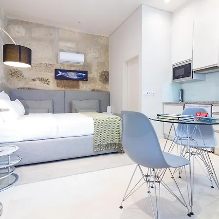 On - Free Parking & Pet Friendly Oporto