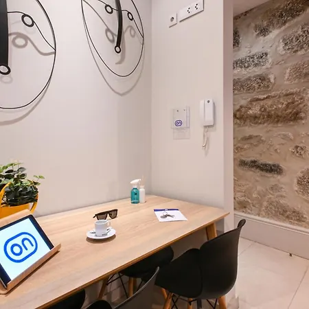 On - Free Parking & Pet Friendly *