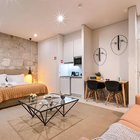 On - Free Parking & Pet Friendly Apartament