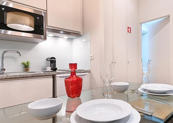 On - Free Parking & Pet Friendly