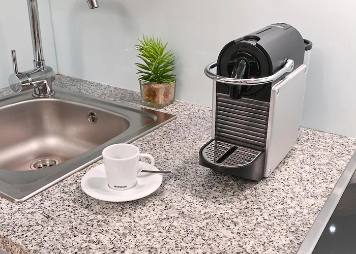 On - Free Parking & Pet Friendly *