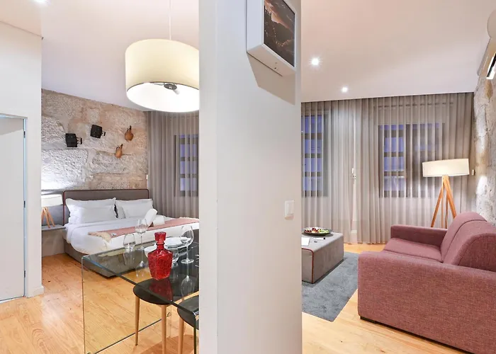 On - Free Parking & Pet Friendly Apartament