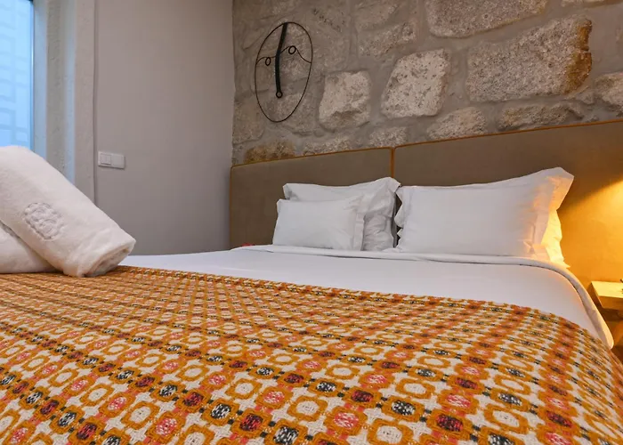 On - Free Parking & Pet Friendly *