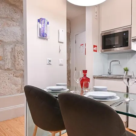 On - Free Parking & Pet Friendly * Oporto