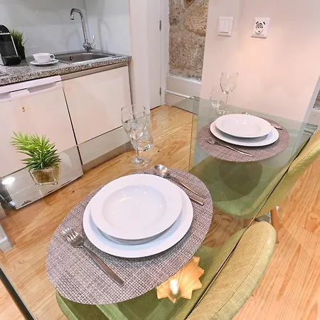 On - Free Parking & Pet Friendly *