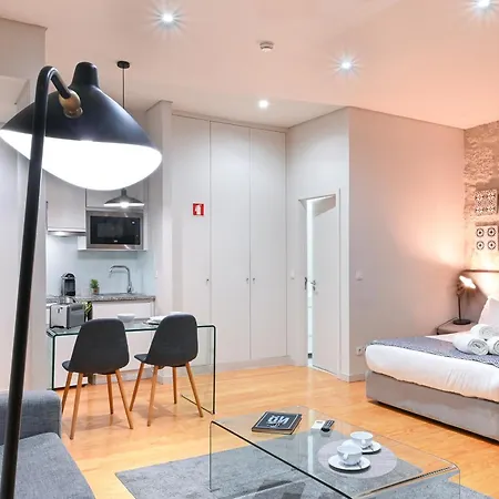 On - Free Parking & Pet Friendly Apartment