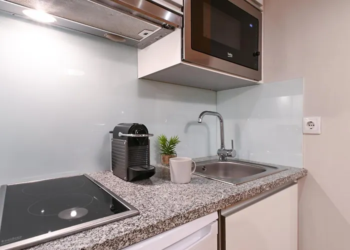 Apartment On - Free Parking & Pet Friendly