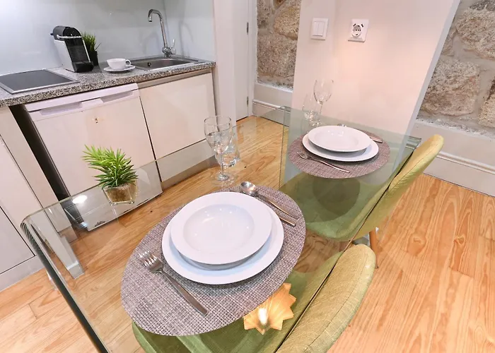 On - Free Parking & Pet Friendly *