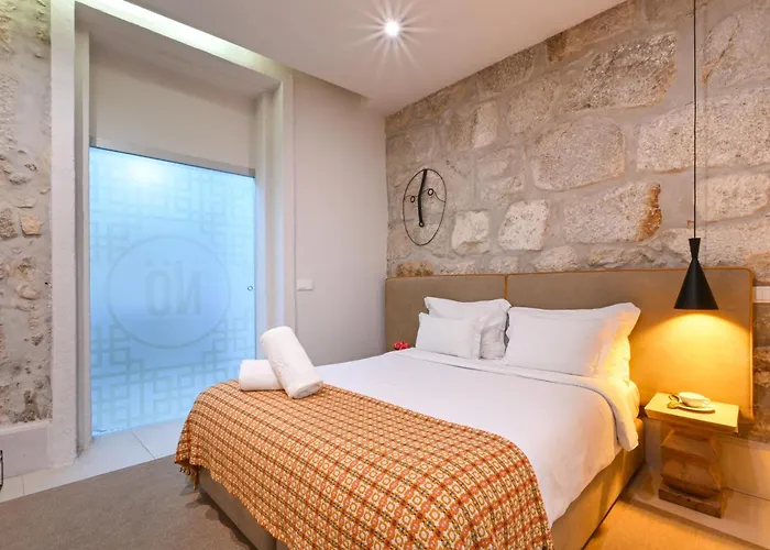 On - Free Parking & Pet Friendly Apartment